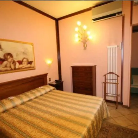 Italia 3*