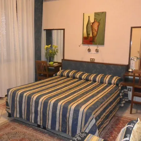 Hotel Italia