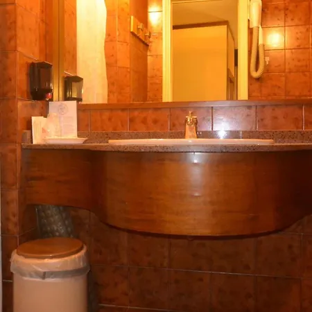 Italia Hotel 3*