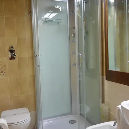 Hotel Italia 3*