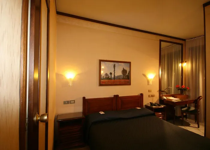 Italia Center Hotel 3*