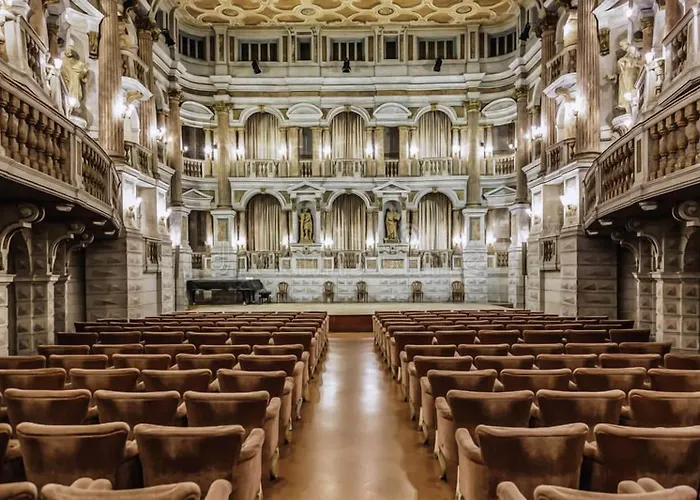 Italia Center Mantova