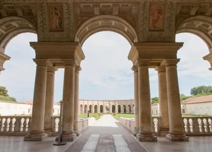 Italia Center Mantova