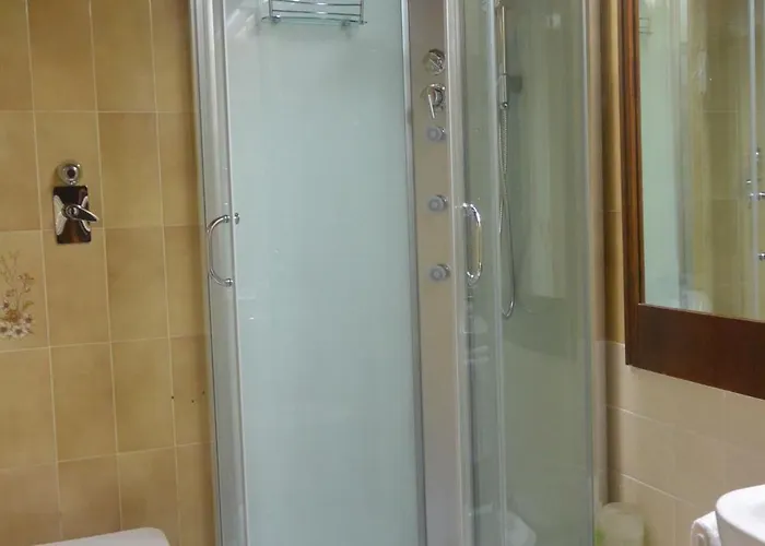 Hotel Italia Center 3*